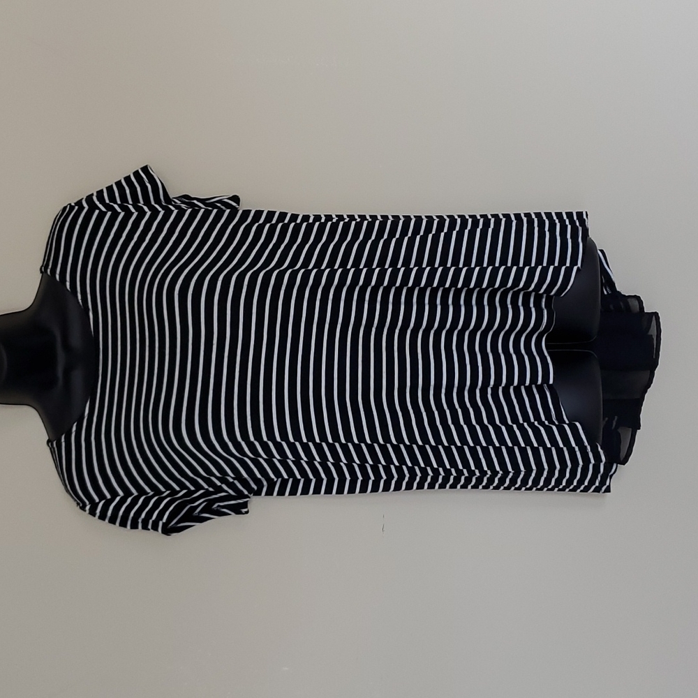 Cute split back tee